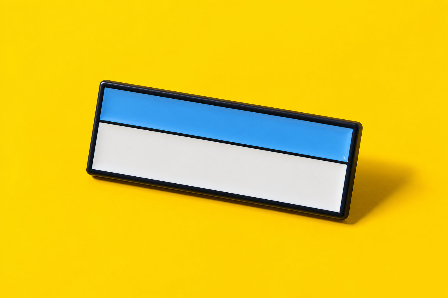 Notice Pin: Bold Retail Design for Immediate Wear
