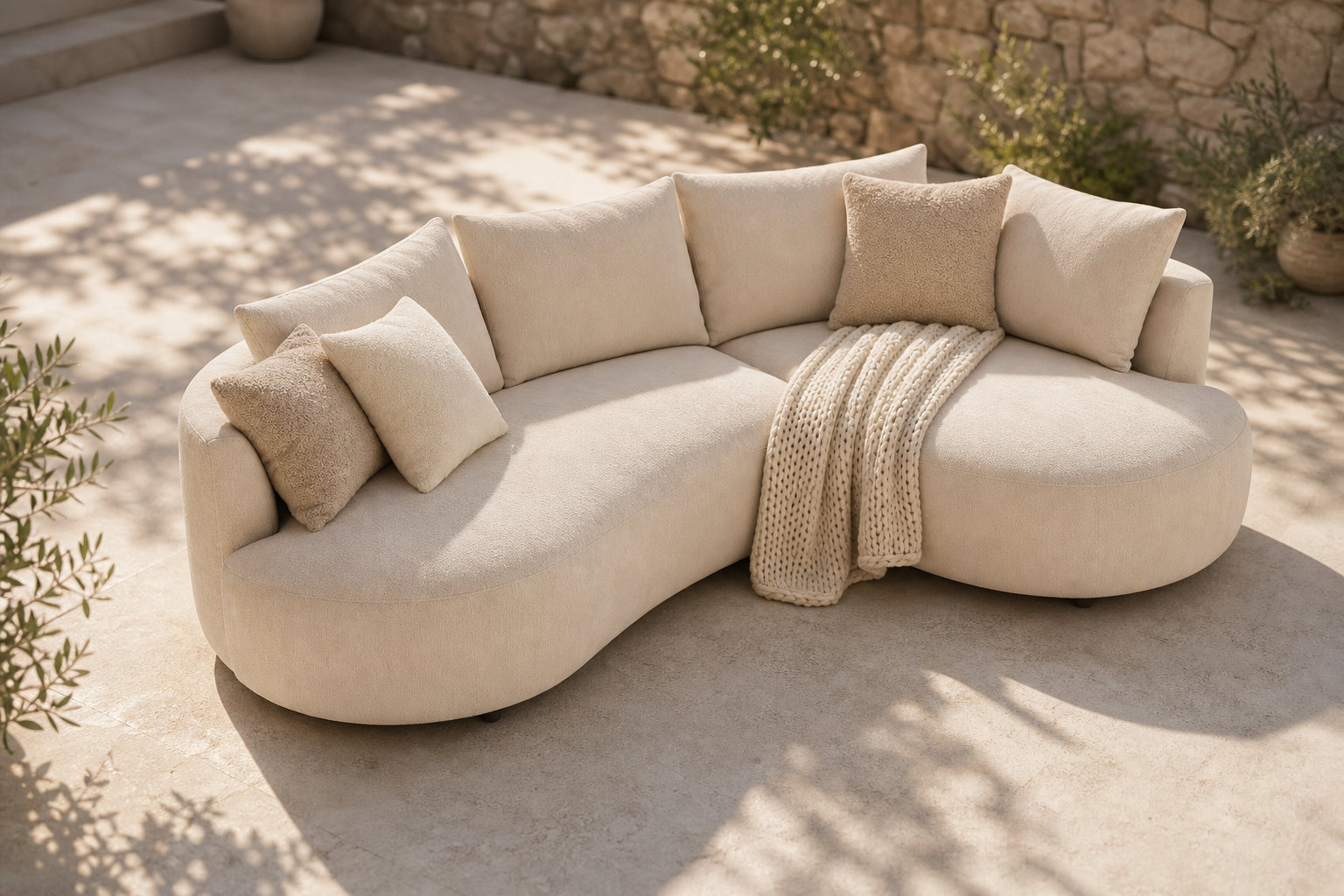 Canapé arrondi d'angle en velours texturé beige - LOUSADO