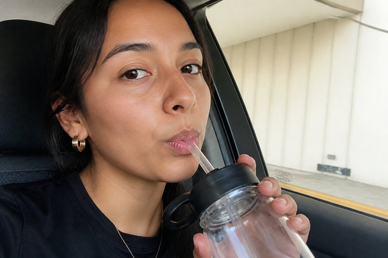 FlowBottle : Le confort de la paille intégrée