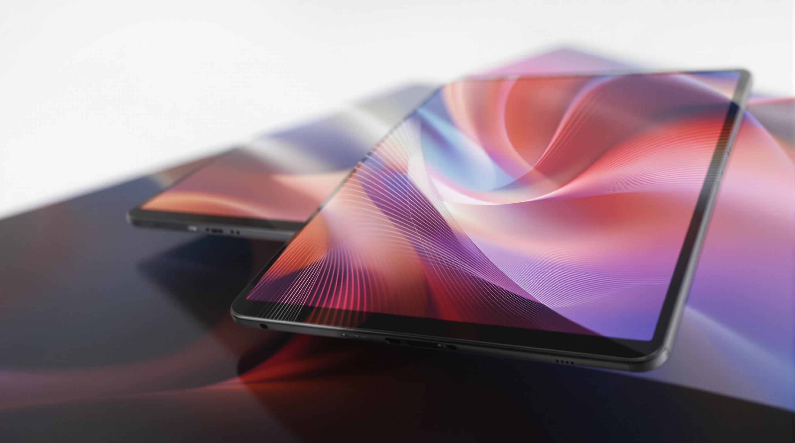 Une photo de haute qualité et professionnelle de la tablette Oscal Pad 100 posée sur une surface claire, l'arrière de la tablette avec son logo Blackview bien visible, l'écran allumé affichant une interface Android simple avec quelques icônes d'applications