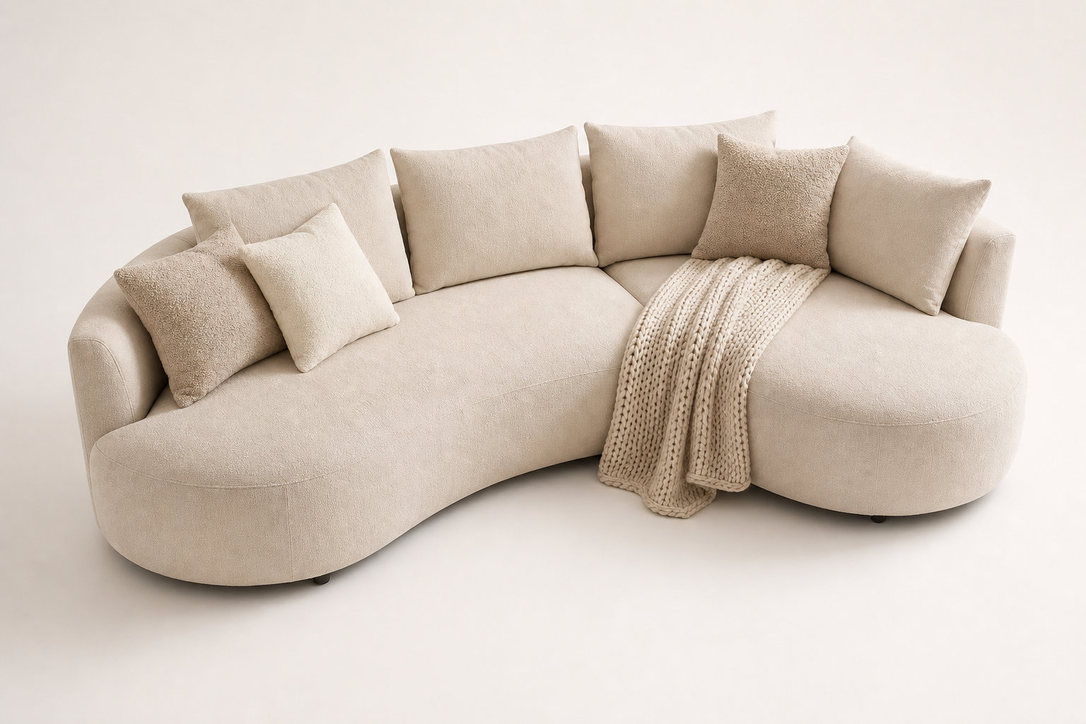 Le confort sculptural du canapé d'angle LOUSADO beige