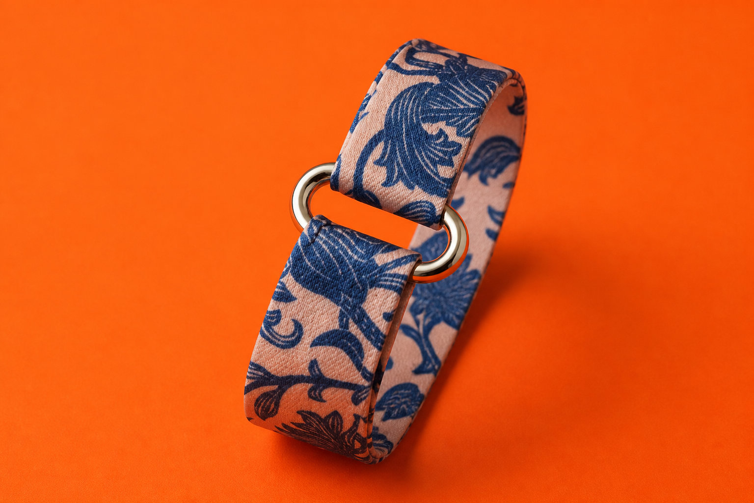 Bracelet en satin de soie Sforsilk : luxe et ajustement