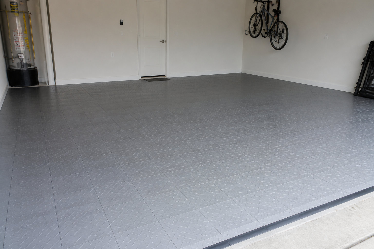 Dalle PVC Mosaik tôle larmée gris 4 mm à prix réduit