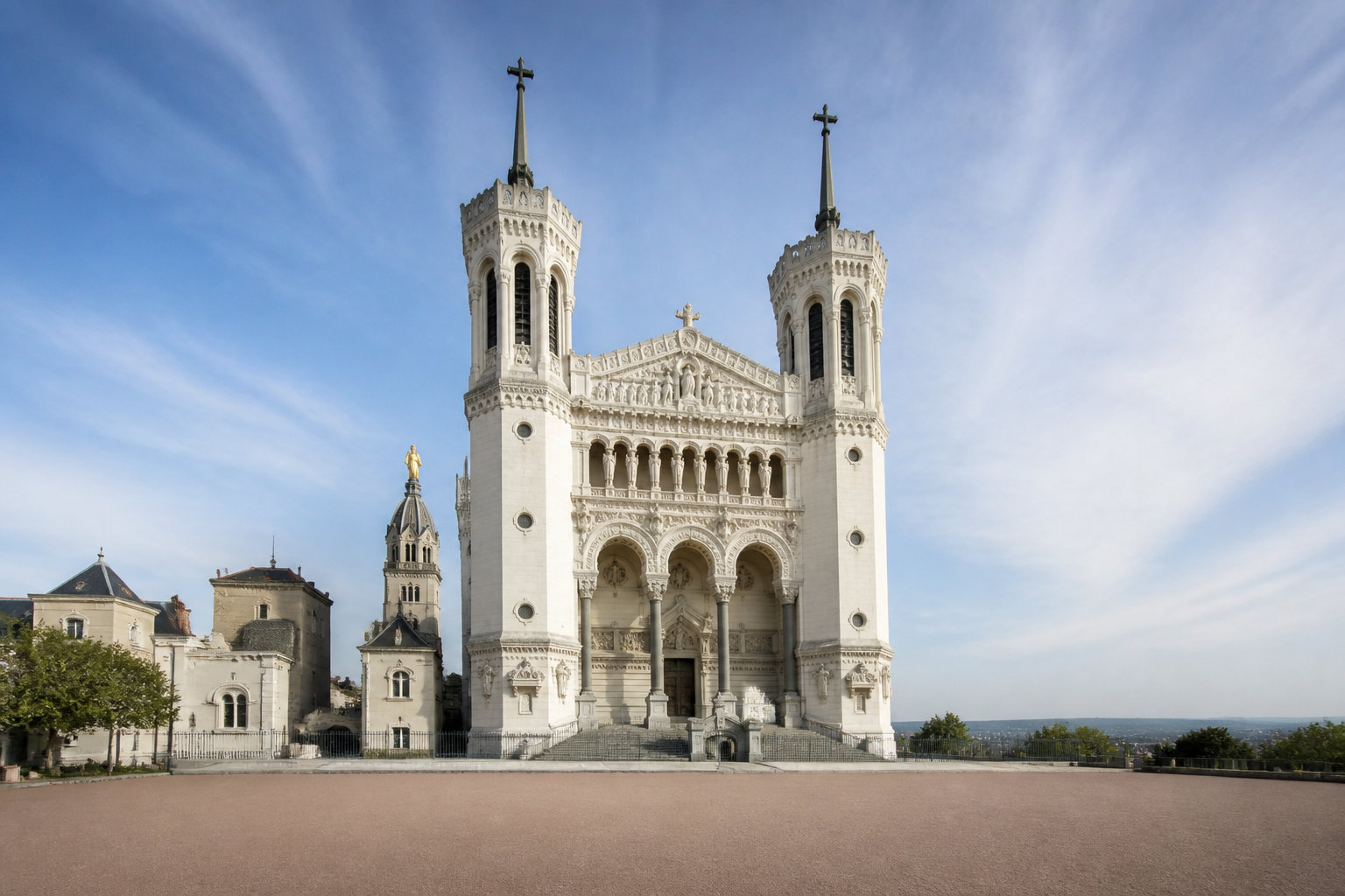 Colline de Fourvière : la majesté des hauteurs lyonnaises