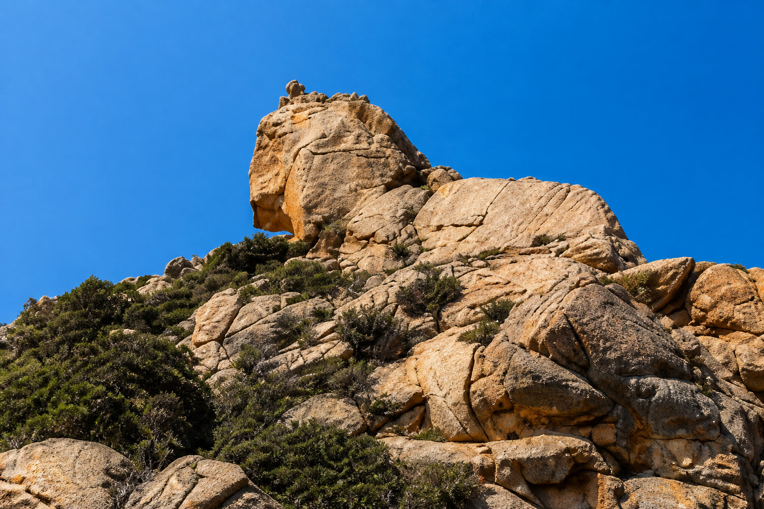 Roccapina: Der Granitlöwe über der einsamen Bucht