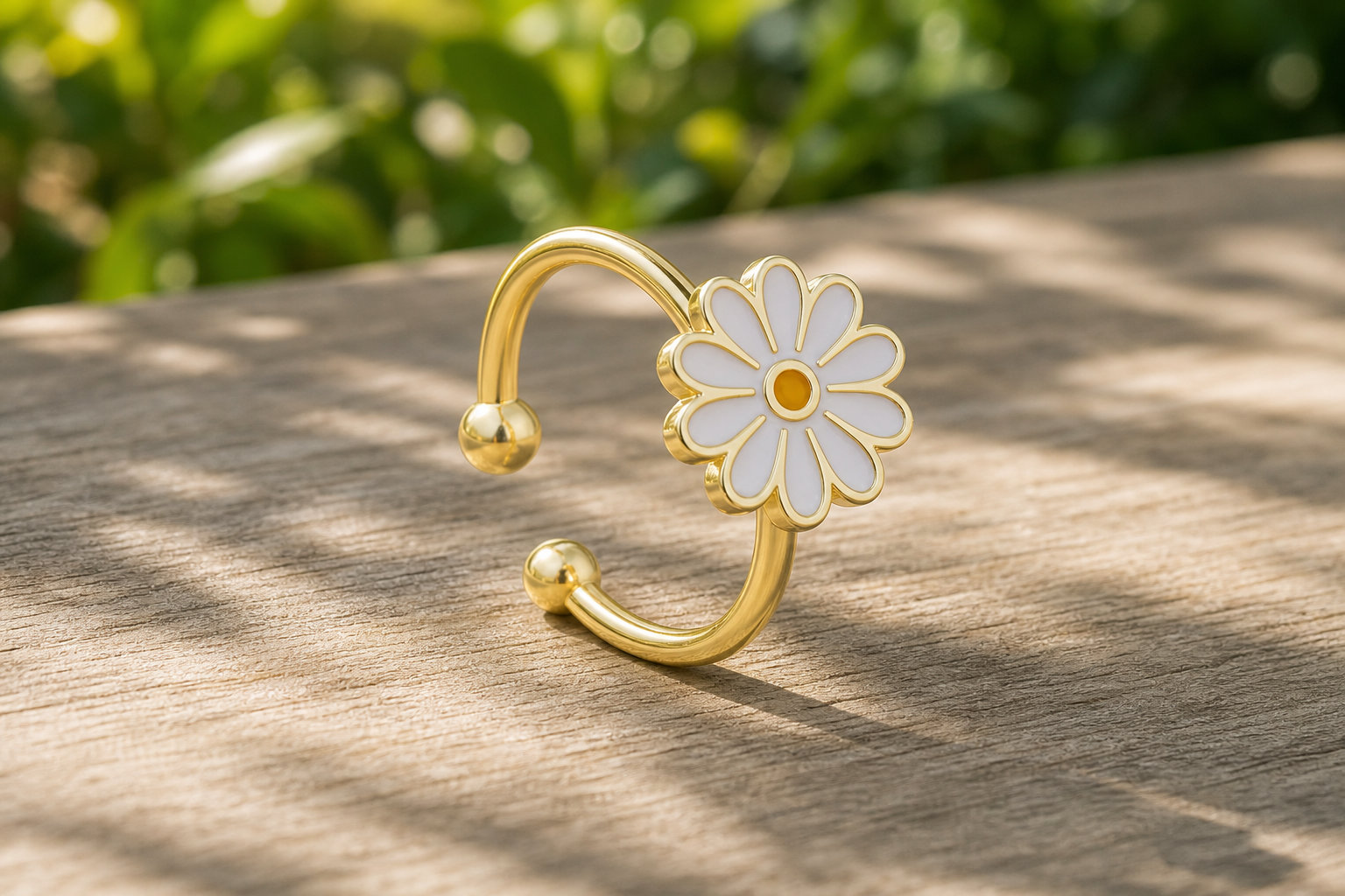 Bague Marguerite : aussi tendre qu'un pétale, aussi solide qu'une promesse