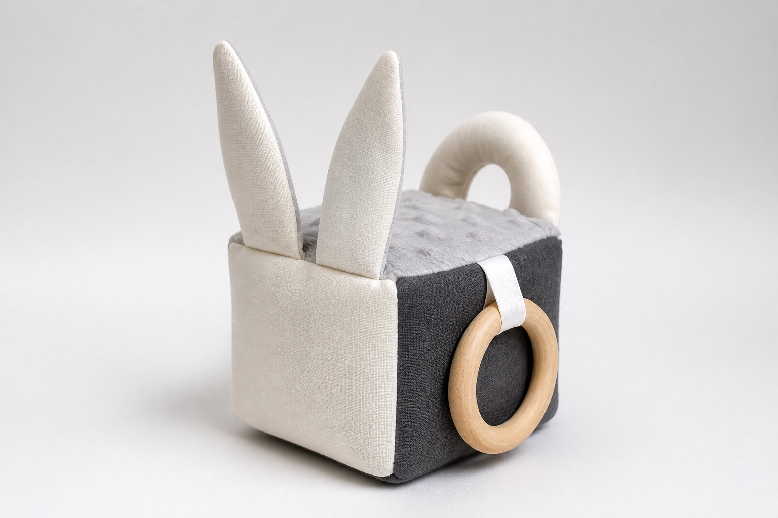 Cube d'activités en tissu Animaux de la savane, éveil bébé