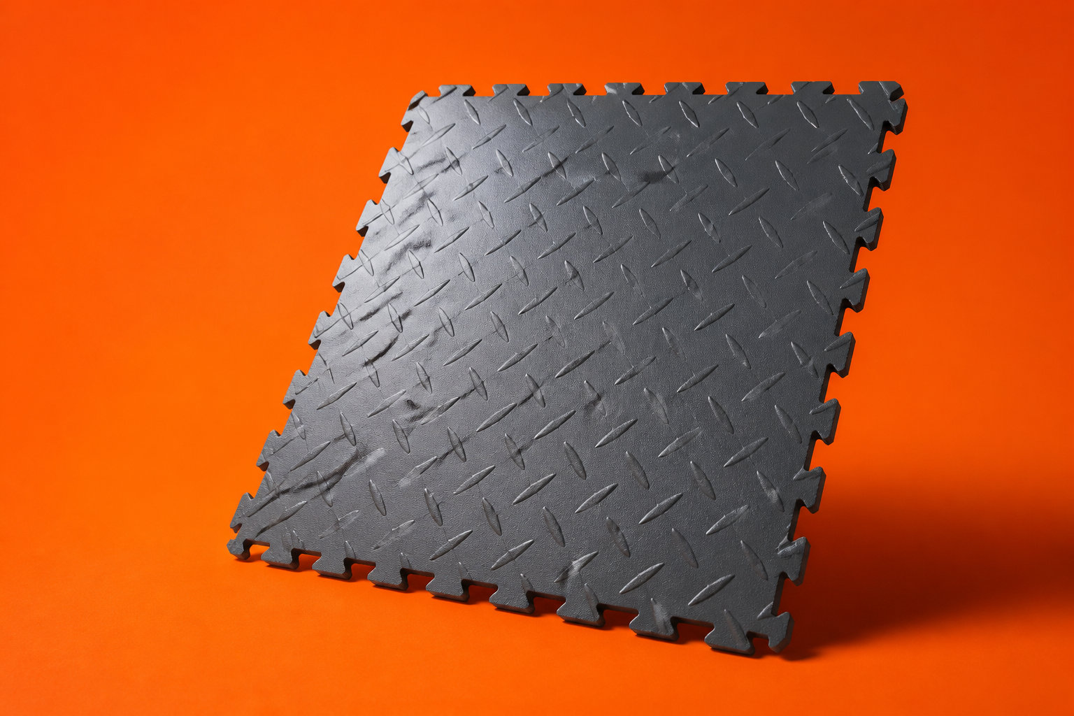 Dalle PVC Mosaik tôle larmée gris 4 mm : l'option polyvalente