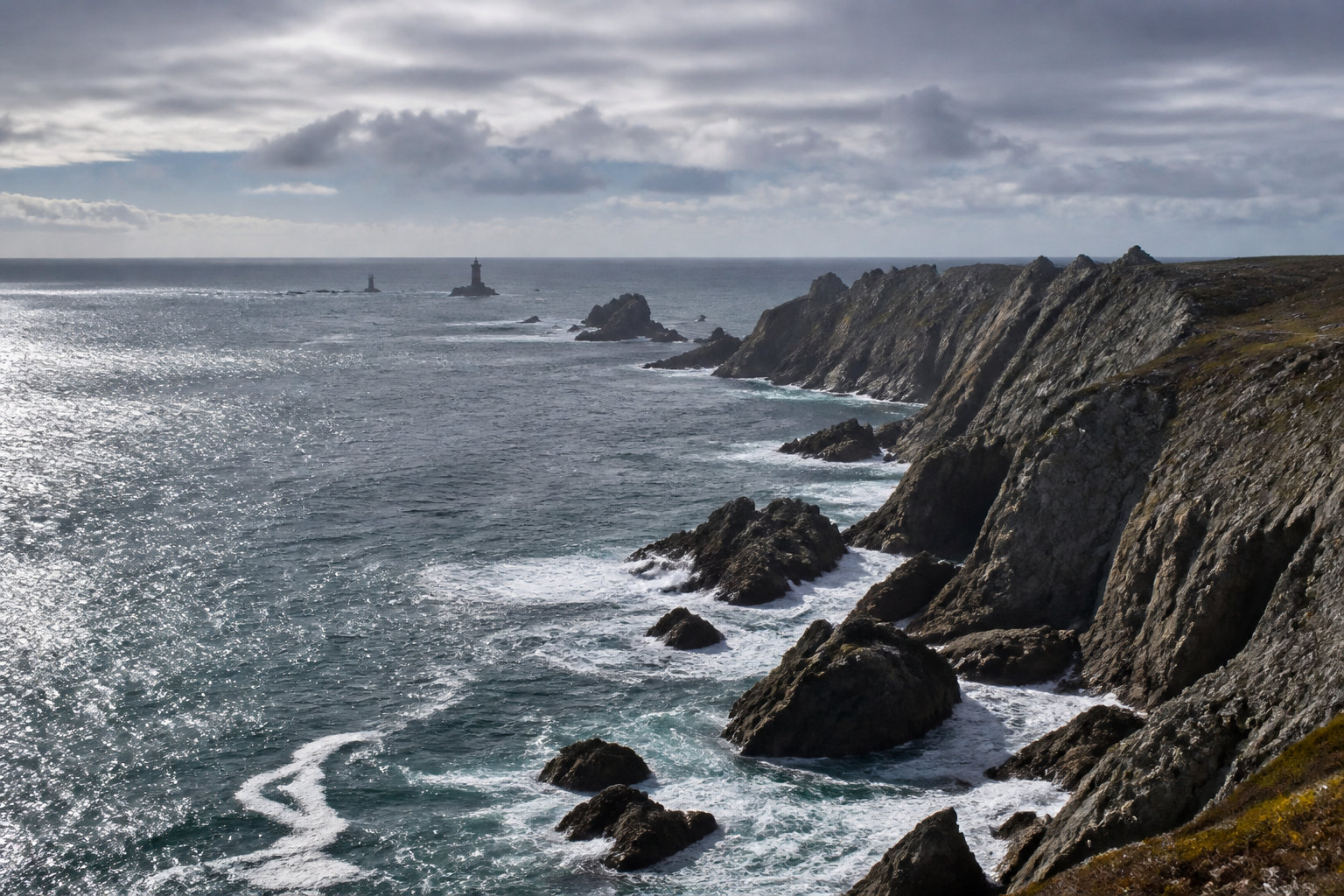 Des paysages à couper le souffle entre pointes et falaises