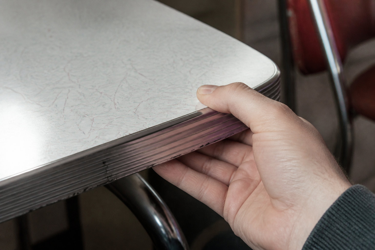 4 astuces pour chiner ta table sans te faire avoir