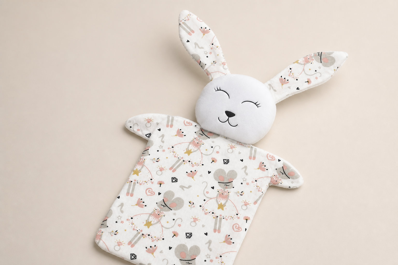 Doudou Lapin motif petite souris pour des nuits paisibles 🐭
