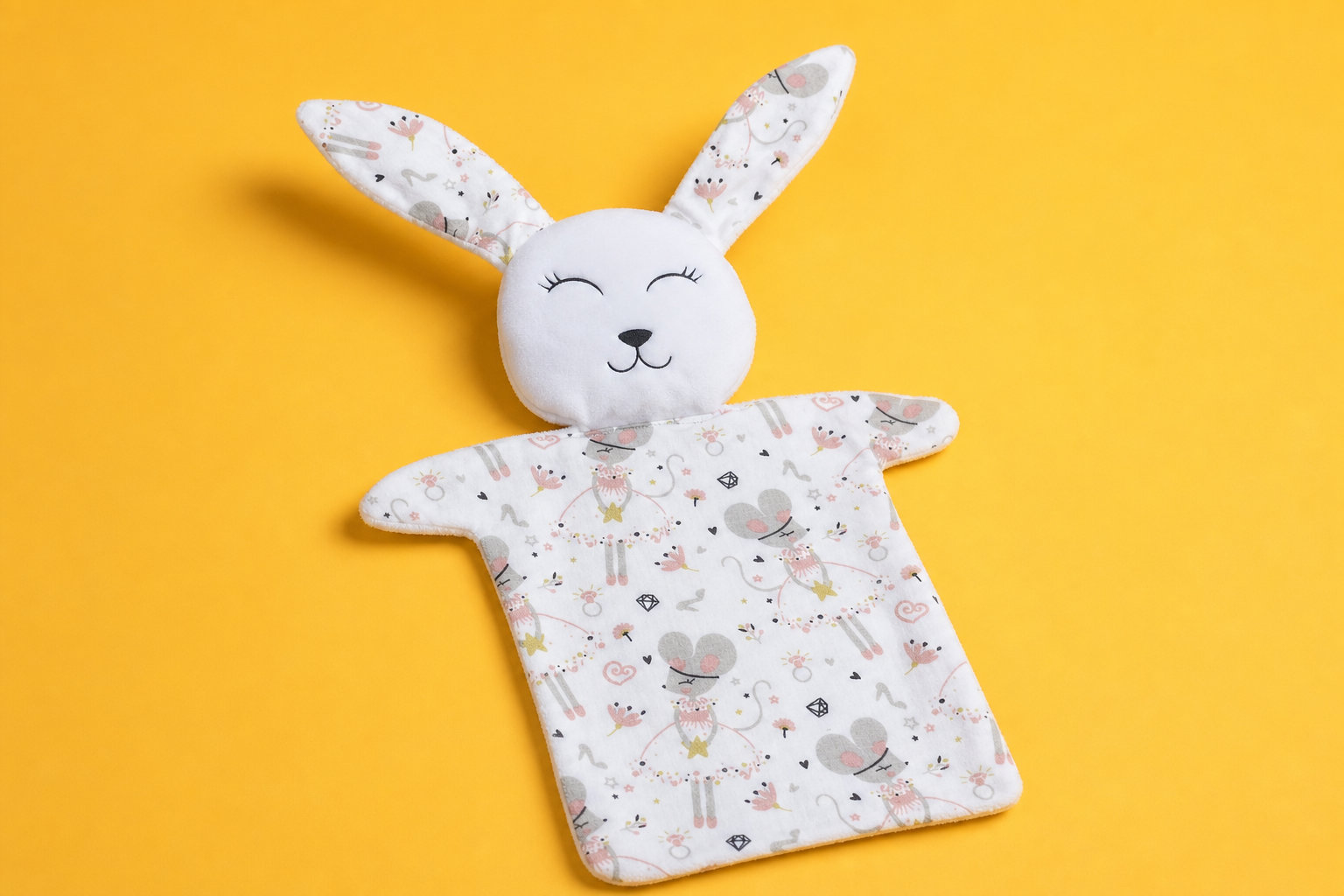 Doudou Lapin tissu petite souris : un univers de conte pour vos photos