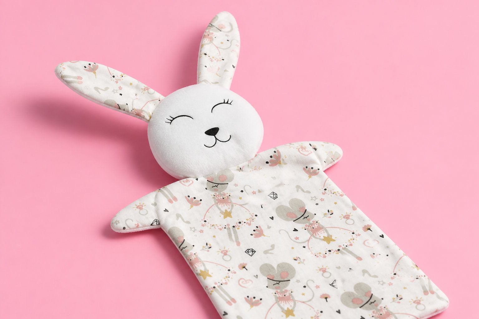 Doudou Lapin tissu petite souris : la tendresse au rendez-vous