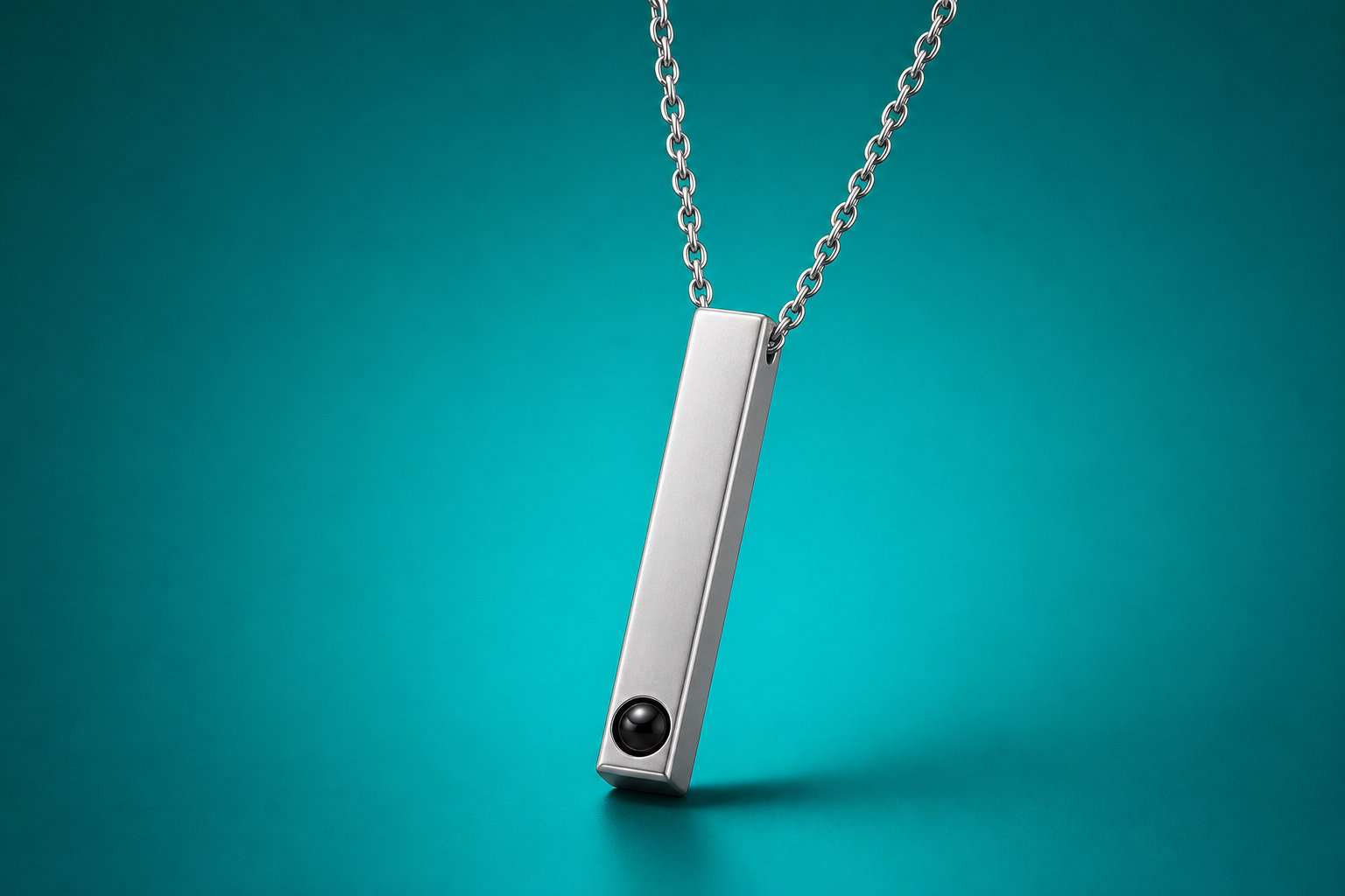 Pendentif homme barre : la force d'un souvenir discret