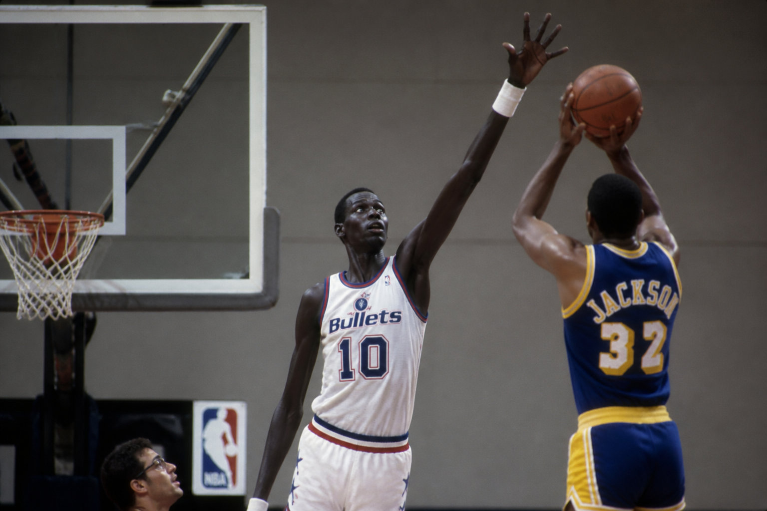 Manute Bol : un physique hors normes venu du Soudan