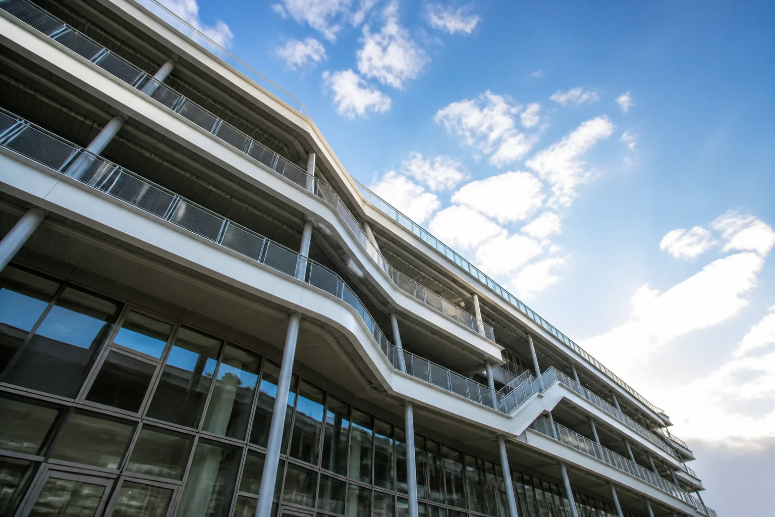 Emlyon business school : l'audace entrepreneuriale du programme