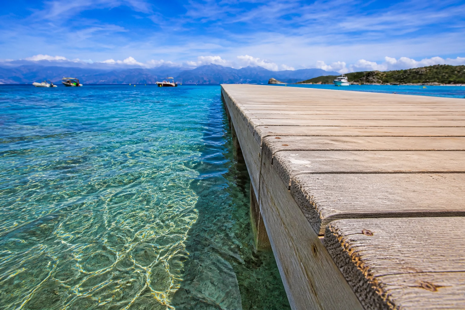 Lotu, l'escale azur accessible par le large