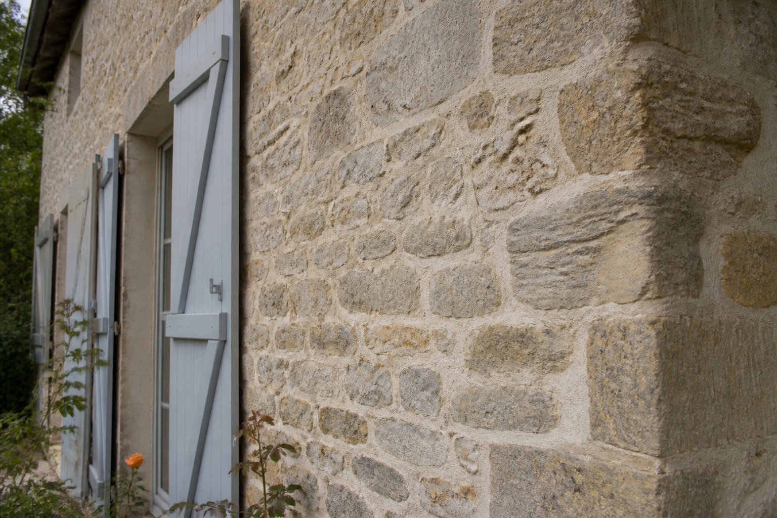 Choisir entre isolation par l'intérieur ou par l'extérieur 🧐