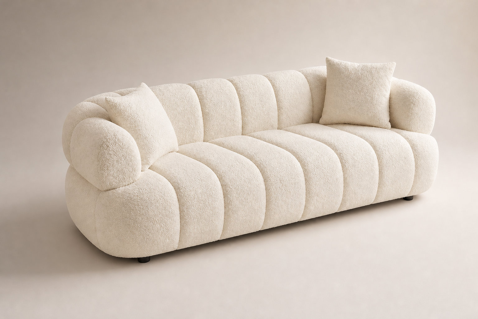 Canapé arrondi 3 places en tissu bouclette blanc cassé - COLIANI