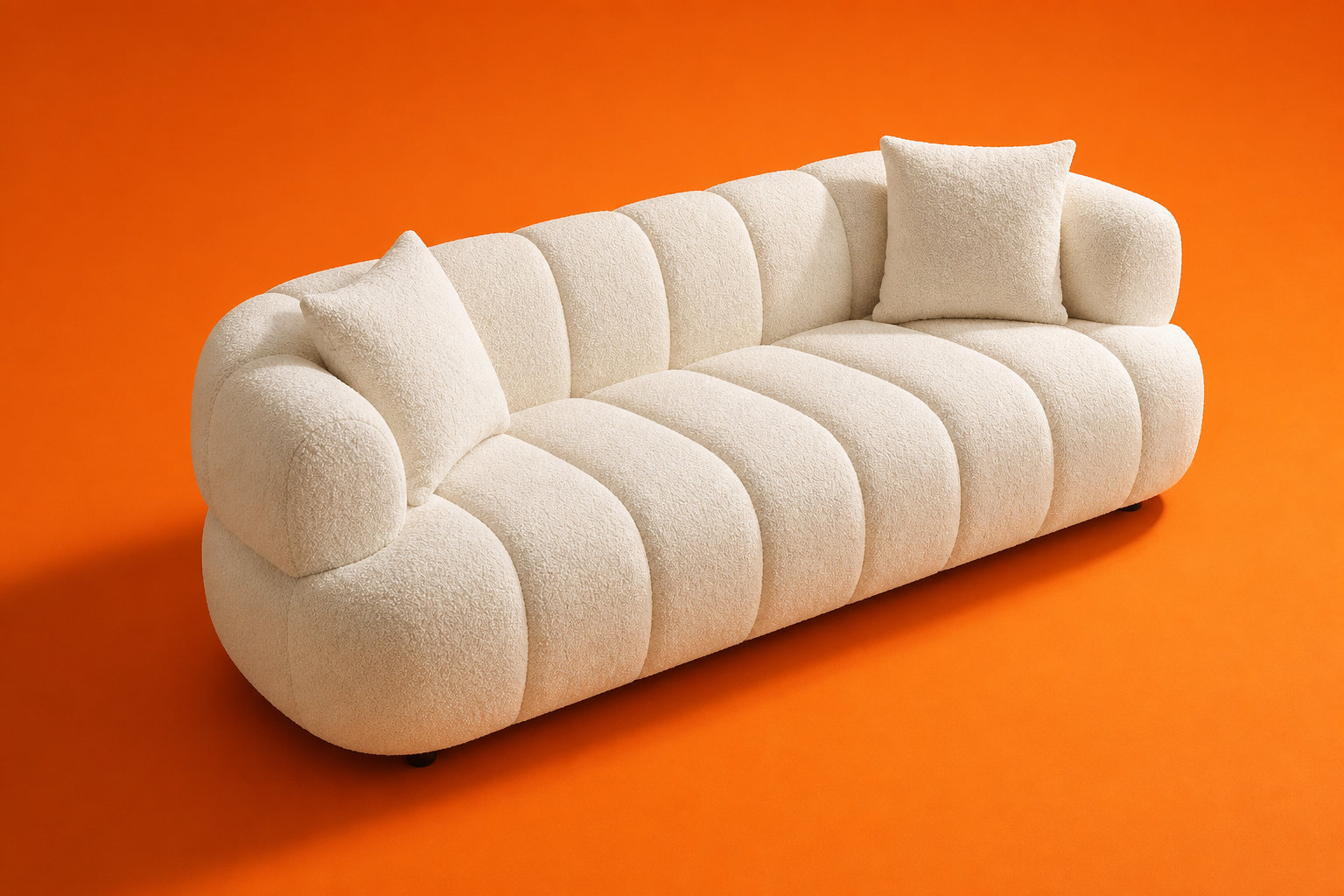 Canapé arrondi 3 places en tissu bouclette blanc cassé - COLIANI