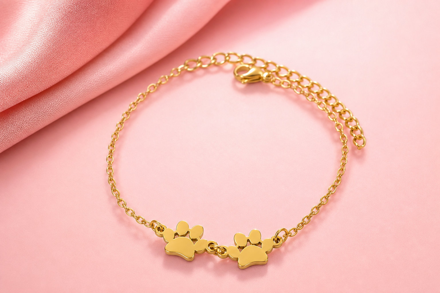 Bracelet patte : la finesse d'un lien indéfectible