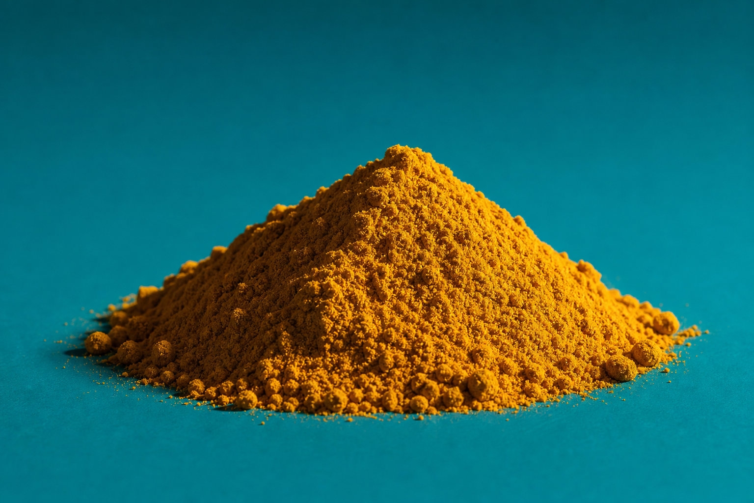 Curcuma racine poudre bio : l'or vegetal en cuisine