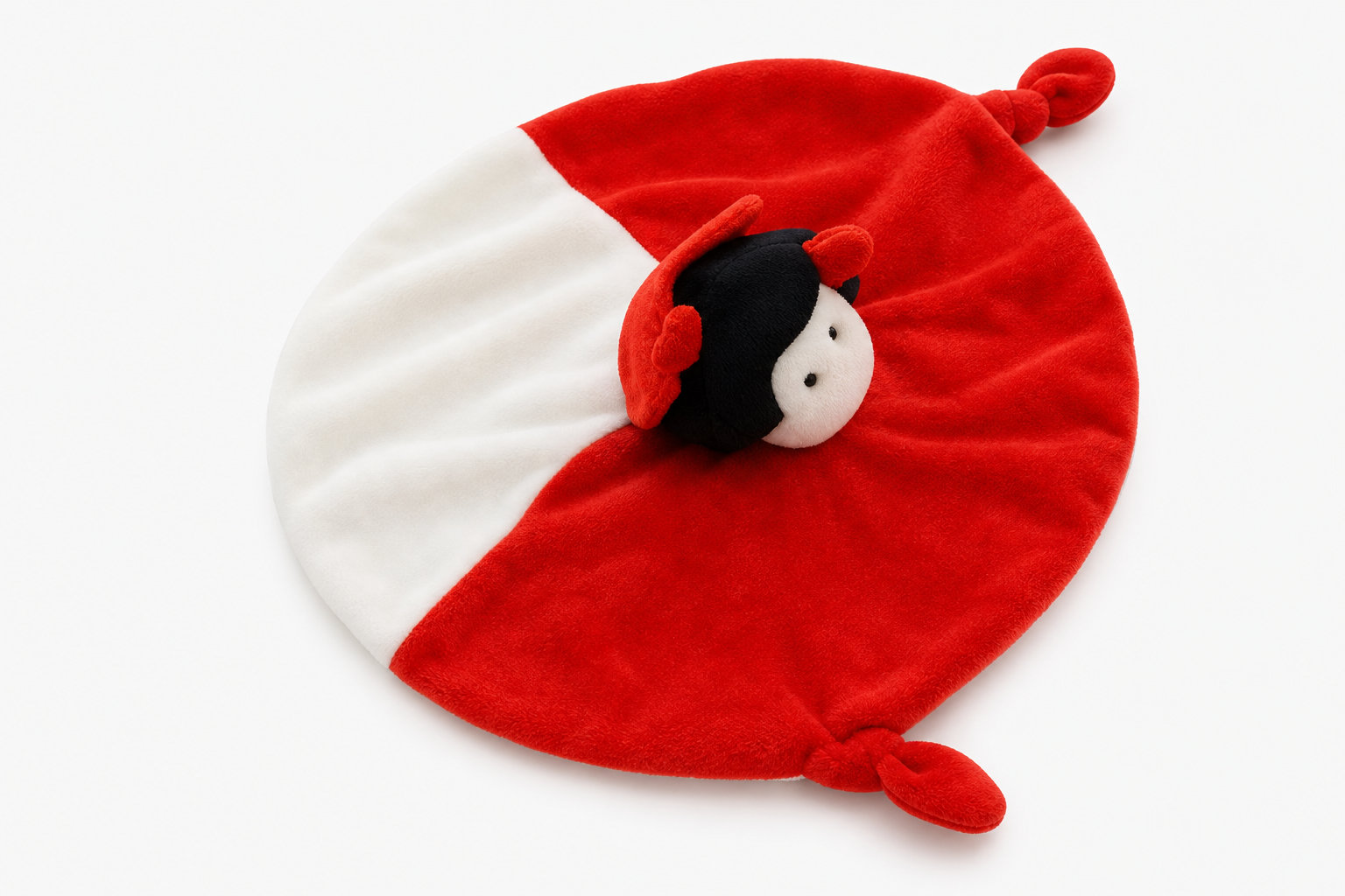 Doudou coccinelle : un porte-bonheur coloré à personnaliser