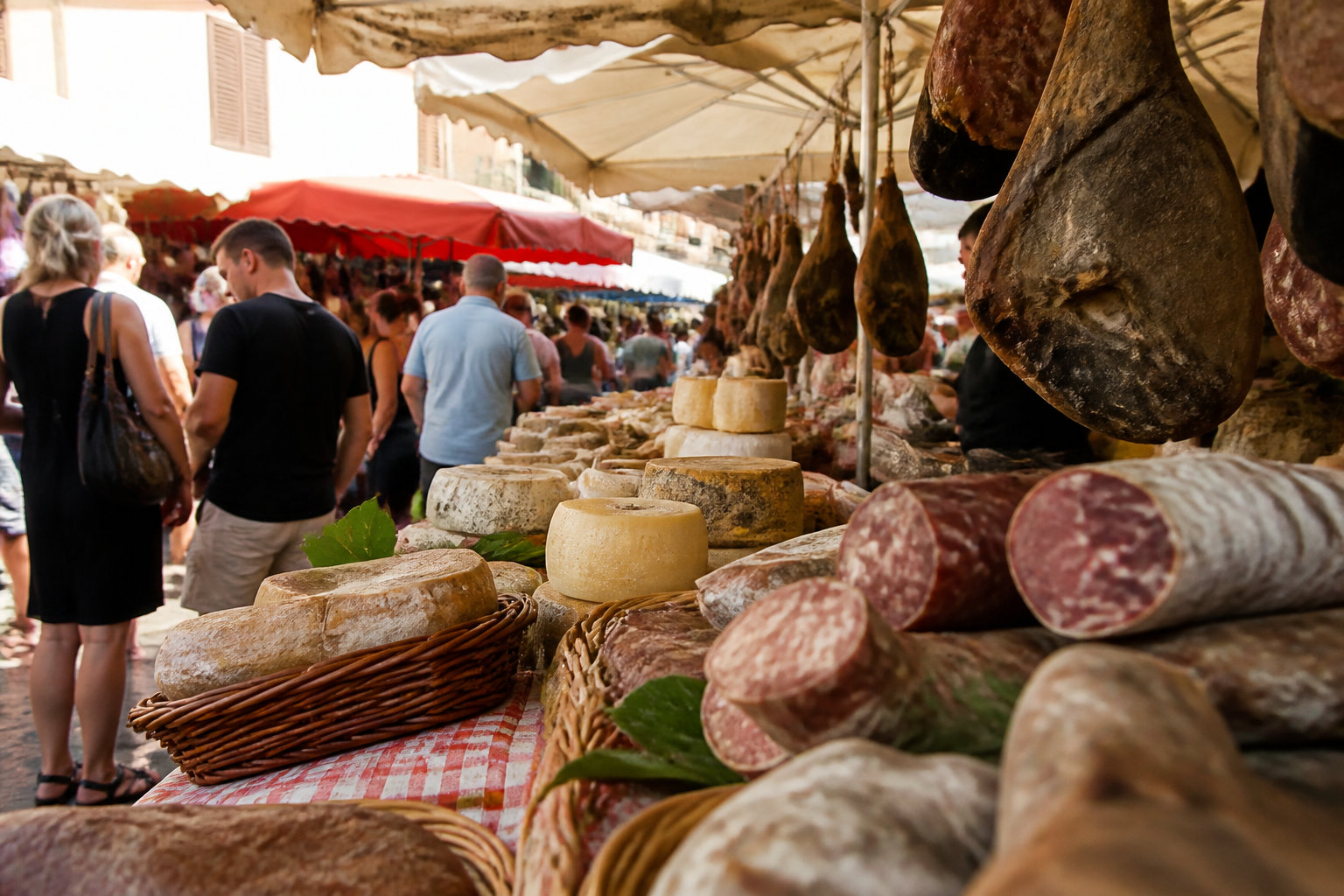 Immersion dans la vieille ville et saveurs locales