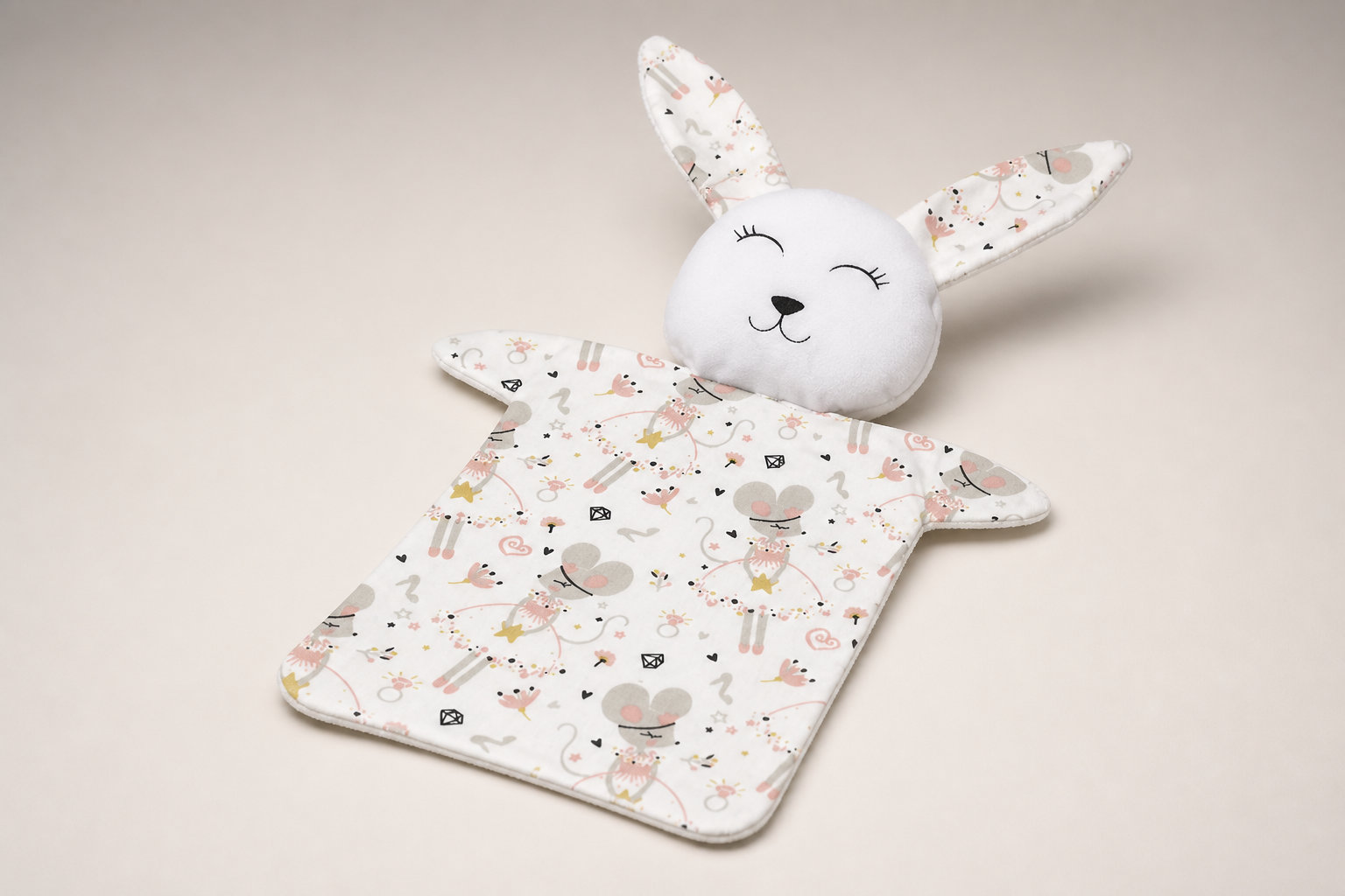 Le doudou lapin petite souris : un compagnon de sieste idéal
