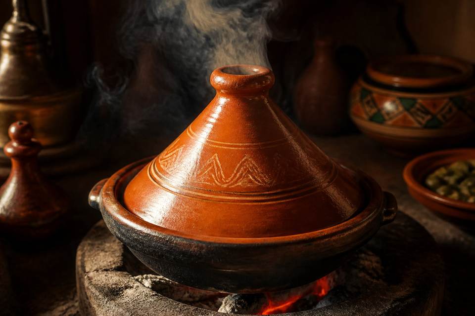 Cuisson à l'étouffée : entre plat traditionnel et cocotte moderne