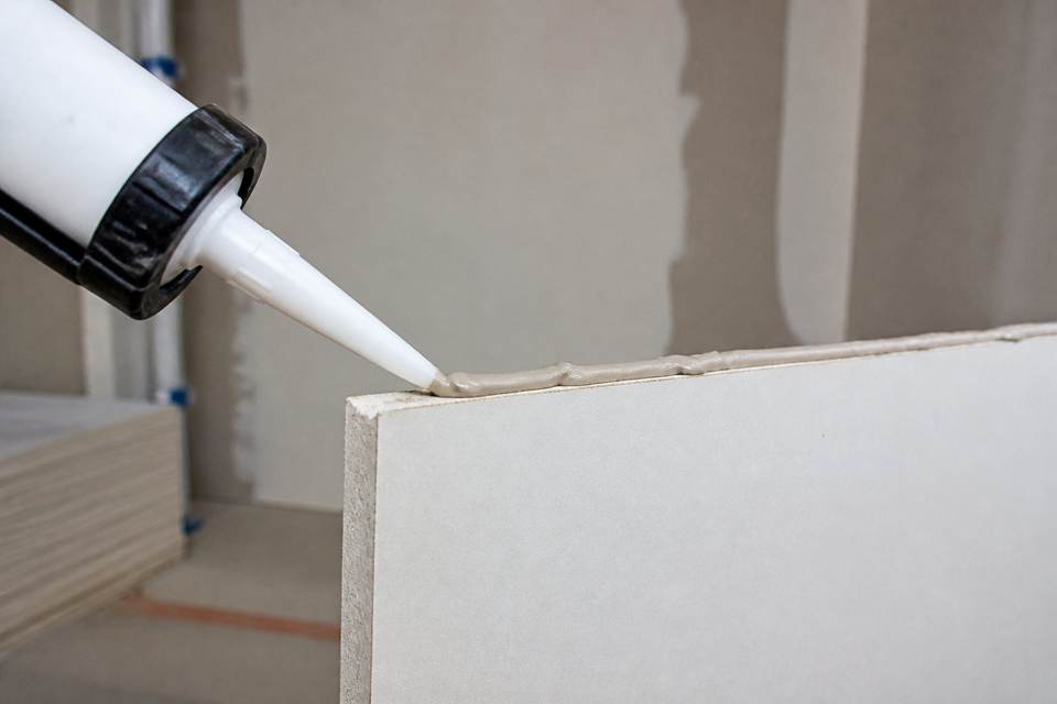 Finitions techniques pour supprimer les fuites acoustiques
