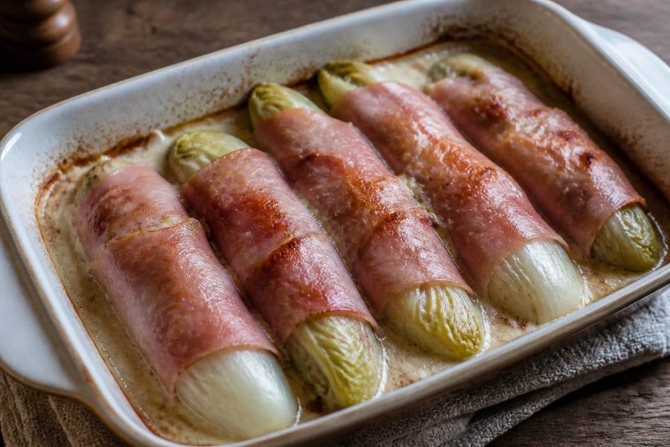 L'art de l'assemblage : charcuterie fine et fromages de choix